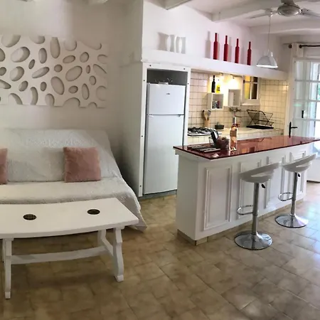 89 Le Grand Pin Apartment *